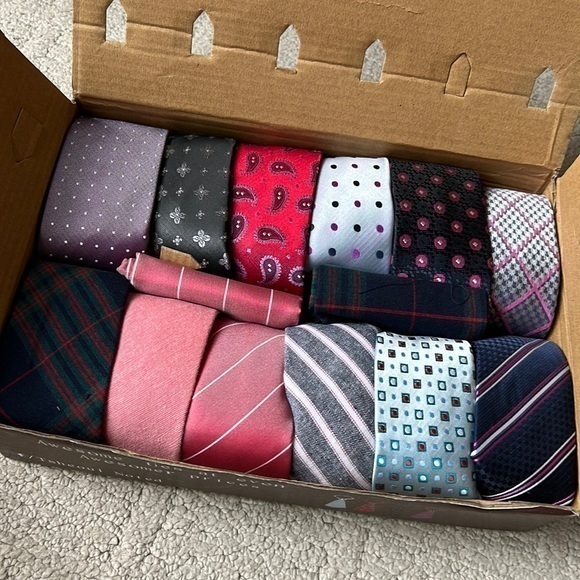 Tsheoul Noted Other - New box of 12 men’s ties, assorted colors and patterns
